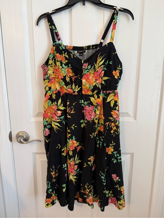 torrid Dresses & Skirts - torrid Black Floral Midi Dress 00